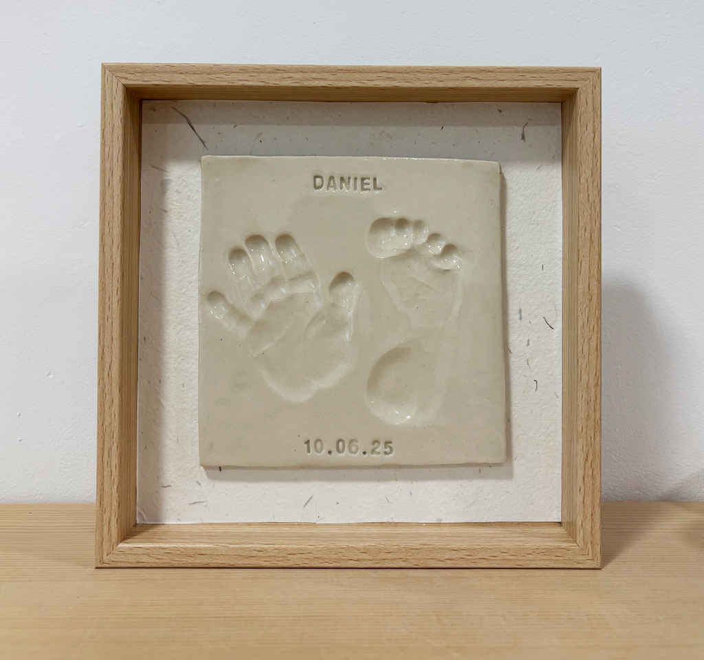 Placa de huellas bebé