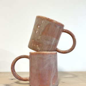 Taza rosa picas