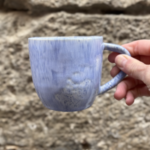Taza azul picas