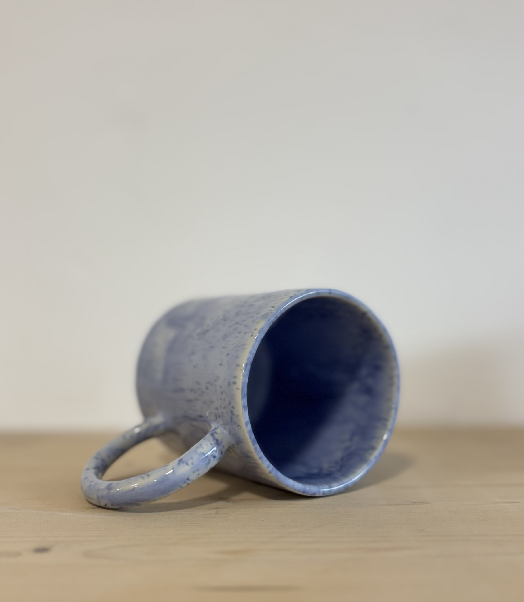 Taza azul picas recta - Imagen 3